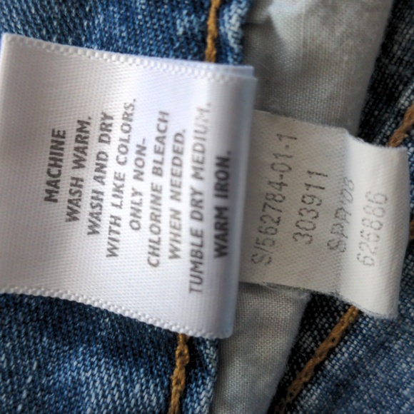 EUC WOMEN'S DENIM SHORTS - Picture 5 of 5